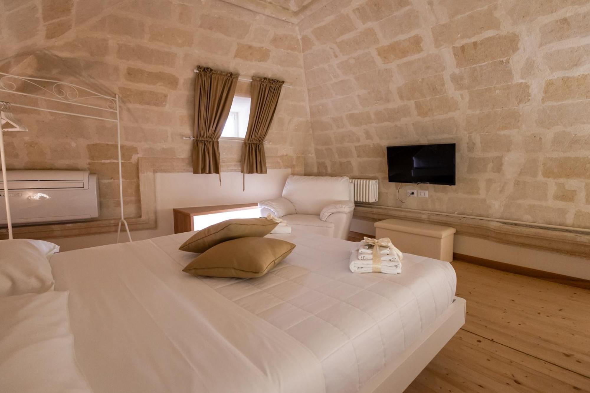 Antica Dimora Storica La Finestra Sul Campanile Matera Exterior foto