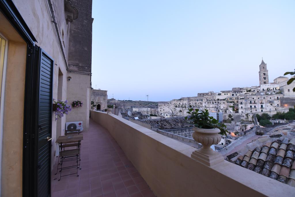 Antica Dimora Storica La Finestra Sul Campanile Matera Exterior foto